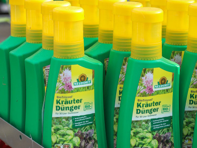 Kräuterdünger